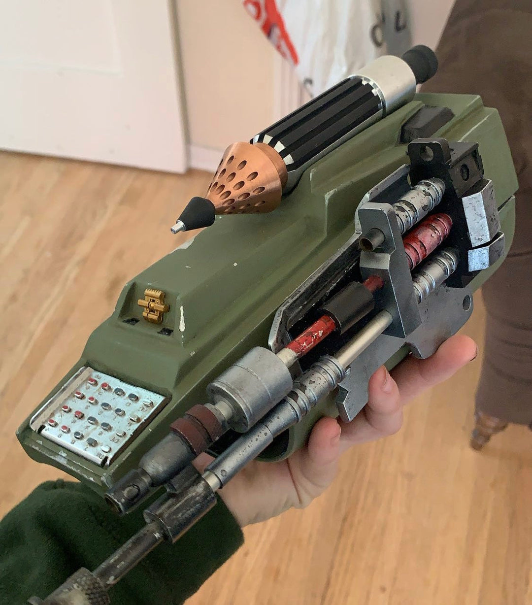 Boba Fett Gauntlet Rocket (Hollow) - MachineCraft Replicas